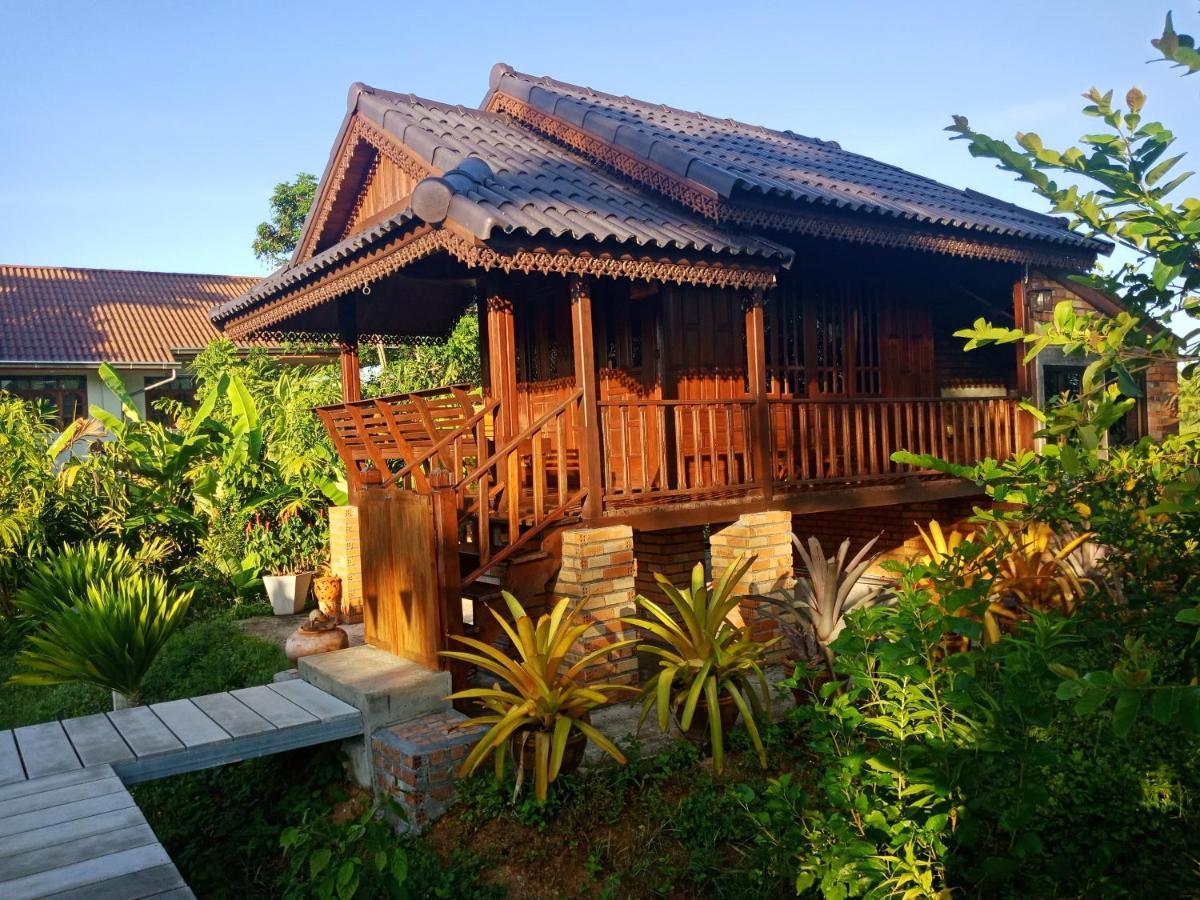 Hotel เรือนไทยใจสุขเอ๋ย Ban Bang Wa Exteriér fotografie