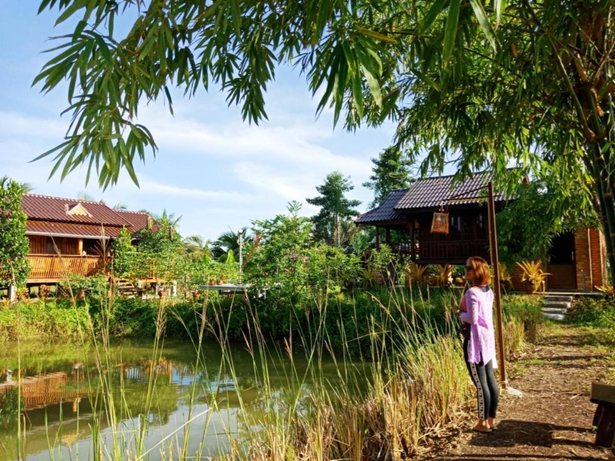 Hotel เรือนไทยใจสุขเอ๋ย Ban Bang Wa Exteriér fotografie