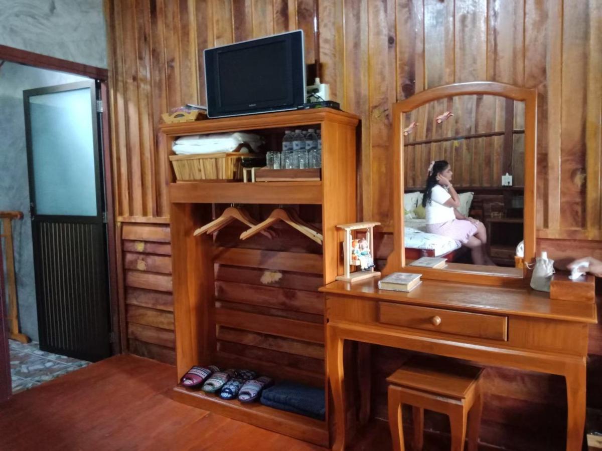 Hotel เรือนไทยใจสุขเอ๋ย Ban Bang Wa Exteriér fotografie