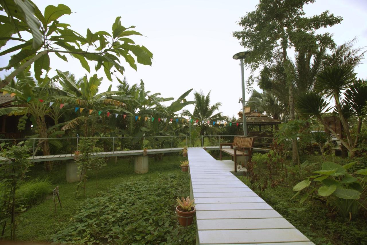 Hotel เรือนไทยใจสุขเอ๋ย Ban Bang Wa Exteriér fotografie