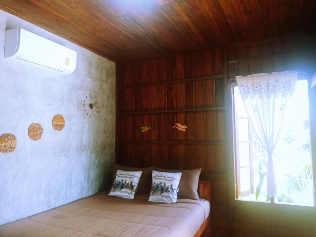 Hotel เรือนไทยใจสุขเอ๋ย Ban Bang Wa Exteriér fotografie