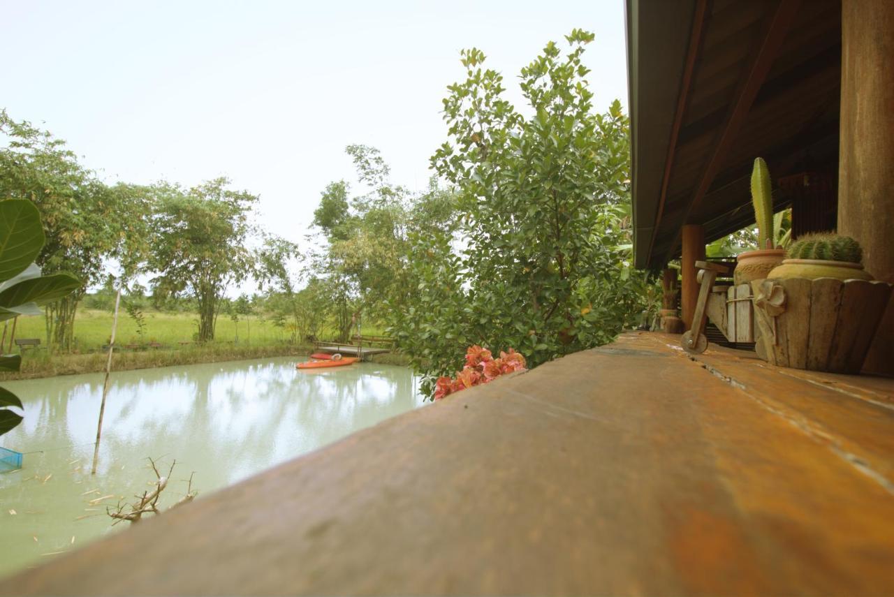 Hotel เรือนไทยใจสุขเอ๋ย Ban Bang Wa Exteriér fotografie