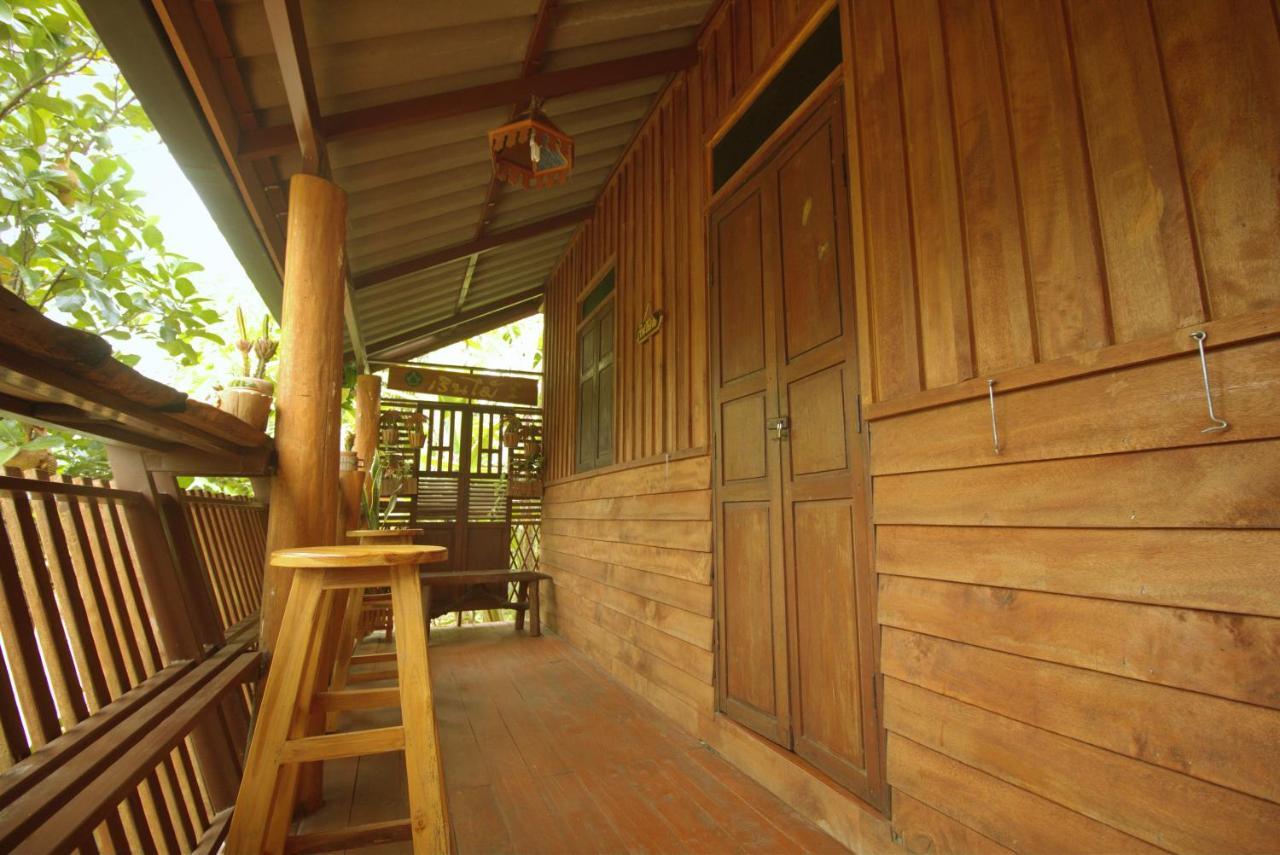 Hotel เรือนไทยใจสุขเอ๋ย Ban Bang Wa Exteriér fotografie